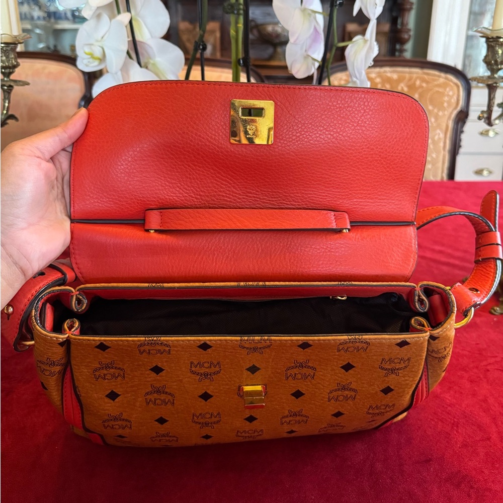 💯 Guaranteed Authentic MCM Top Handle / Crossbody Bag - Picture 11 of 16